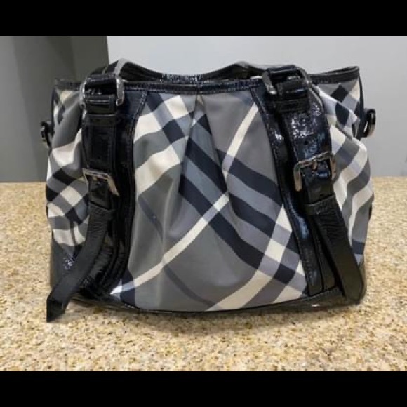 Authentic Burberry Tote - Picture 1 of 3